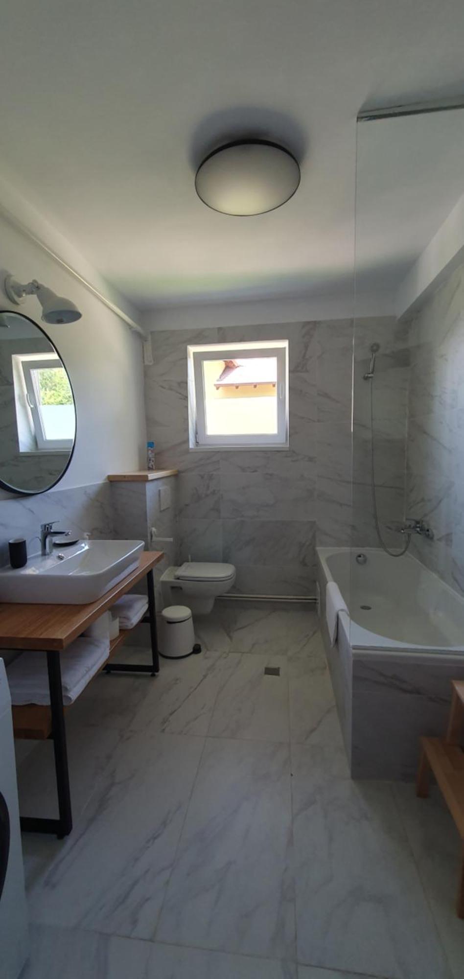 The Pines Serviced Apartments Braşov Buitenkant foto
