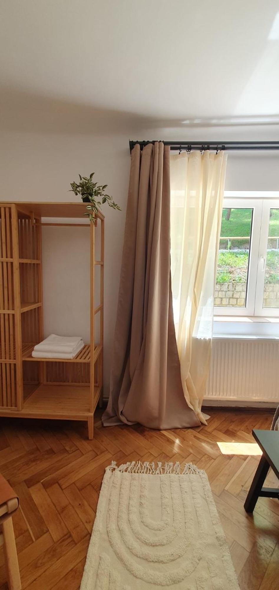 The Pines Serviced Apartments Braşov Buitenkant foto